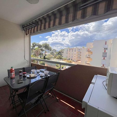 Studio Cabine A St-Raphael Avec Terrasse Et Parking, A 100M De La Plage - Fr-1-226A-23 Saint-Raphaël Buitenkant foto