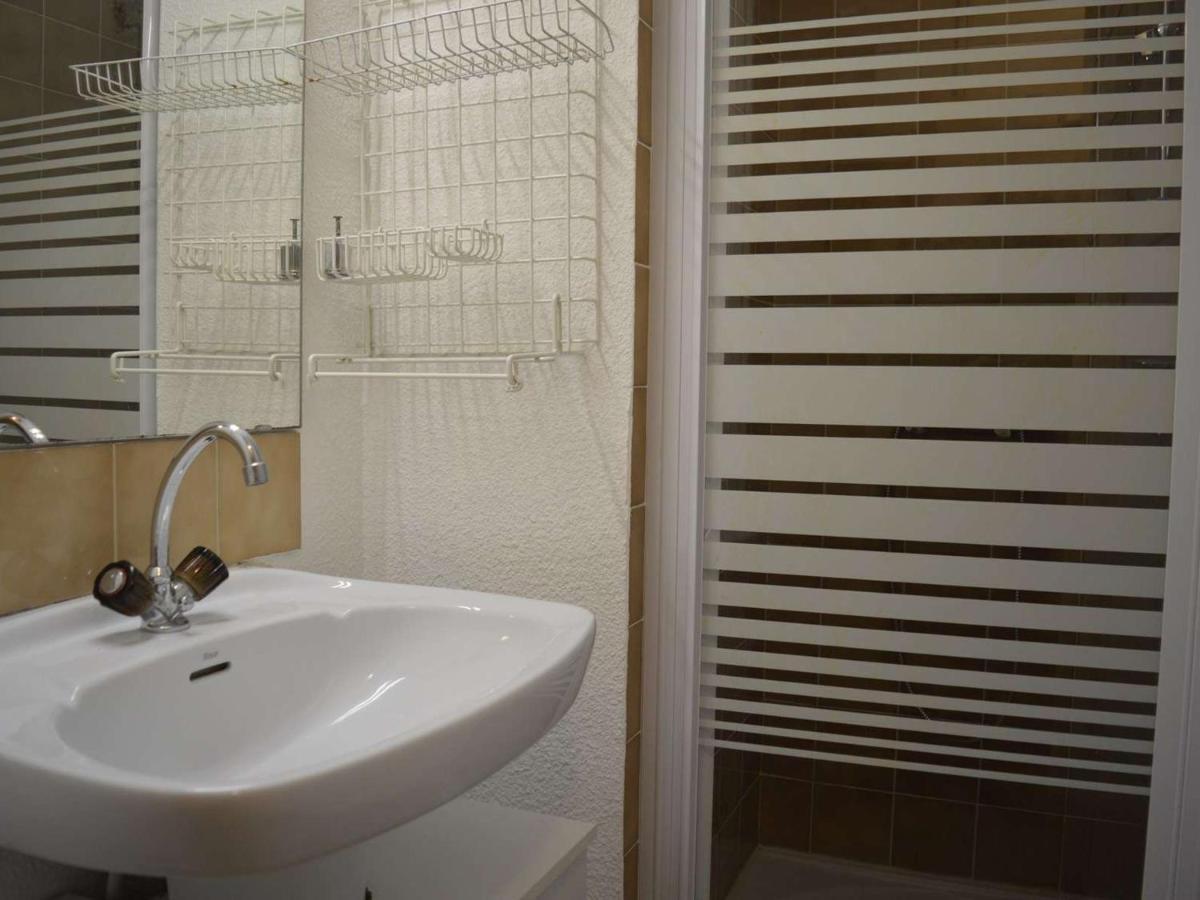 Studio Cabine A St-Raphael Avec Terrasse Et Parking, A 100M De La Plage - Fr-1-226A-23 Saint-Raphaël Buitenkant foto