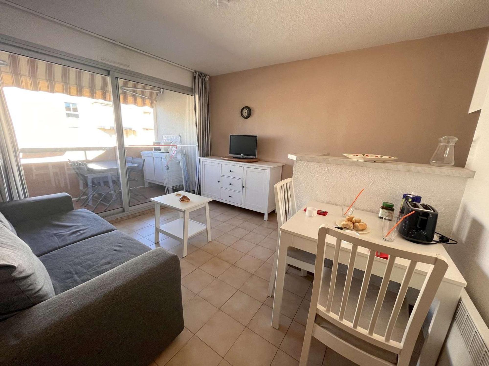Studio Cabine A St-Raphael Avec Terrasse Et Parking, A 100M De La Plage - Fr-1-226A-23 Saint-Raphaël Buitenkant foto