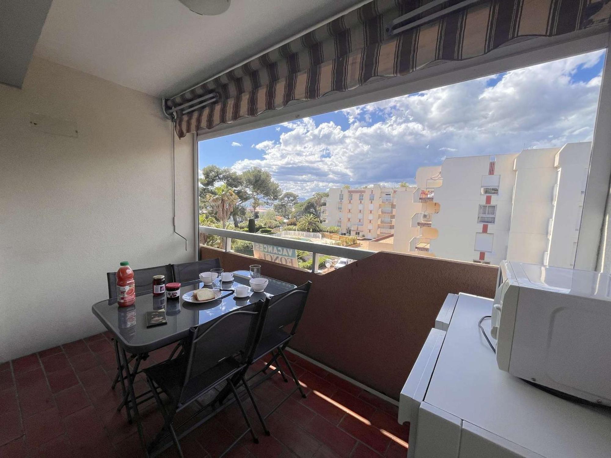 Studio Cabine A St-Raphael Avec Terrasse Et Parking, A 100M De La Plage - Fr-1-226A-23 Saint-Raphaël Buitenkant foto
