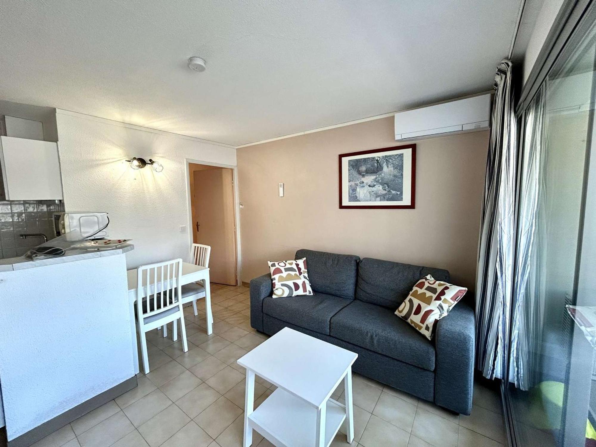 Studio Cabine A St-Raphael Avec Terrasse Et Parking, A 100M De La Plage - Fr-1-226A-23 Saint-Raphaël Buitenkant foto